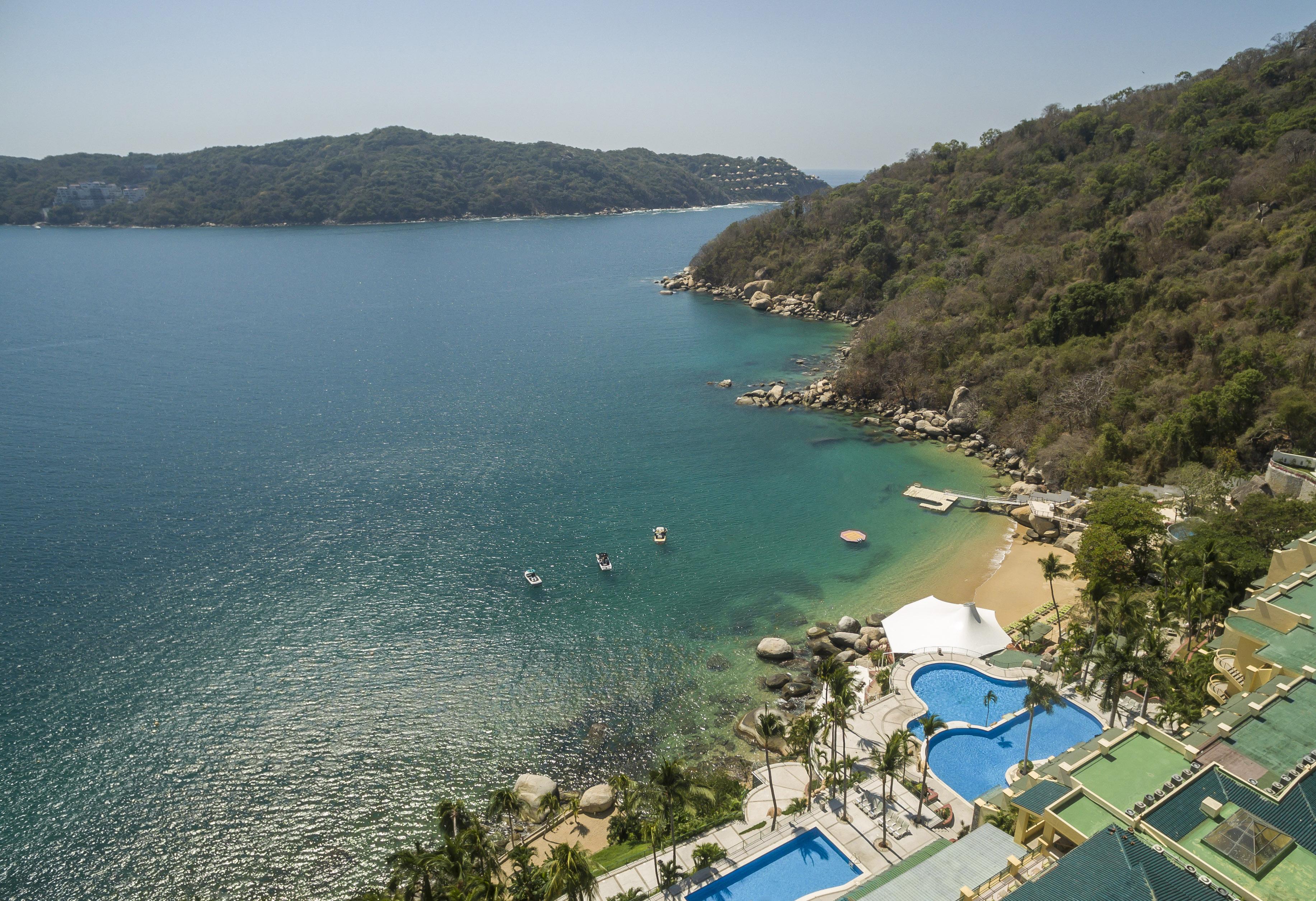 Hotel Camino Real Acapulco Diamante Exterior foto Aerial view of the resort